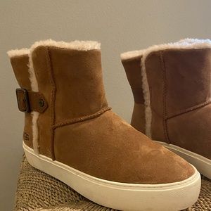 Ugg Boots - Brown